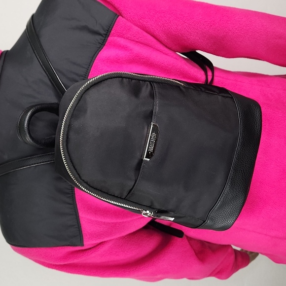 KENNETH COLE REACTION MINI BACKPACK EUC - Picture 5 of 17